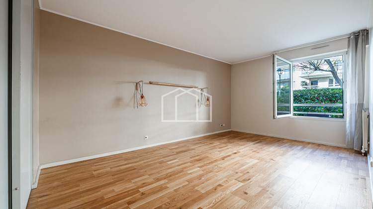 Ma-Cabane - Vente Appartement SURESNES, 122 m²