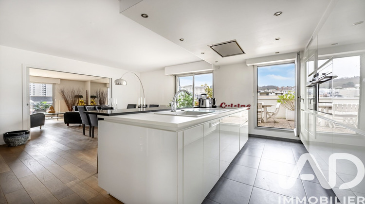 Ma-Cabane - Vente Appartement Suresnes, 102 m²