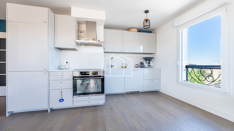 Ma-Cabane - Vente Appartement SURESNES, 65 m²