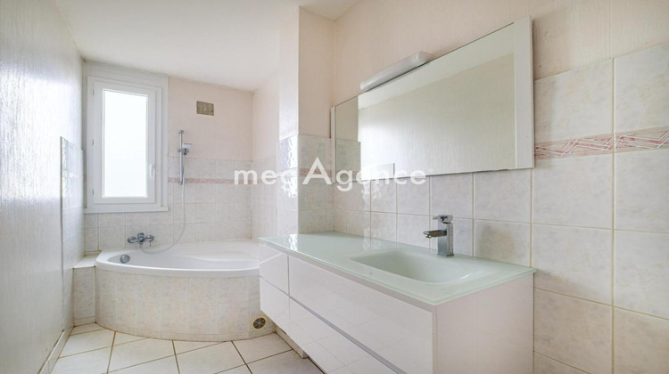 Ma-Cabane - Vente Appartement TASSIN LA DEMI LUNE, 62 m²