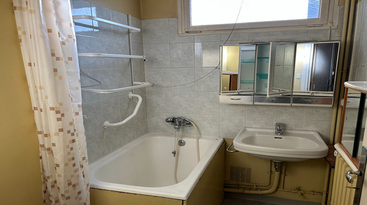 Ma-Cabane - Vente Appartement THIERS, 50 m²