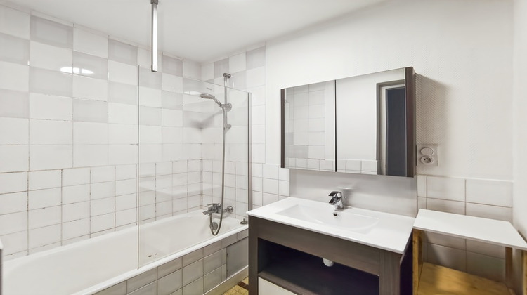 Ma-Cabane - Vente Appartement THONON LES BAINS, 77 m²