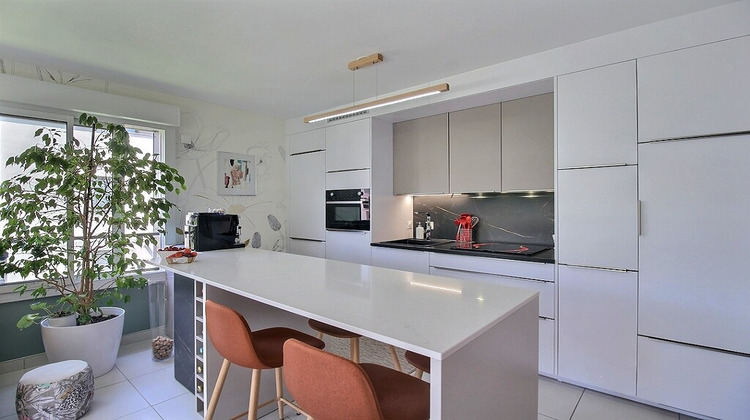 Ma-Cabane - Vente Appartement THONON-LES-BAINS, 64 m²