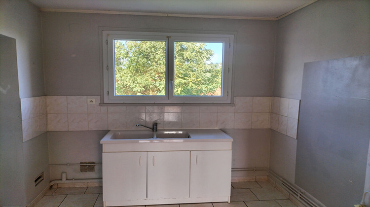 Ma-Cabane - Vente Appartement TONNAY-CHARENTE, 67 m²