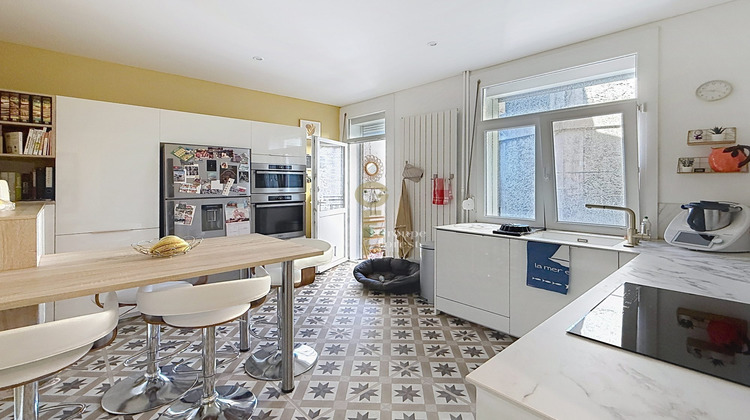 Ma-Cabane - Vente Appartement Tourcoing, 197 m²