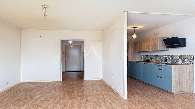 Ma-Cabane - Vente Appartement TRELAZE, 57 m²