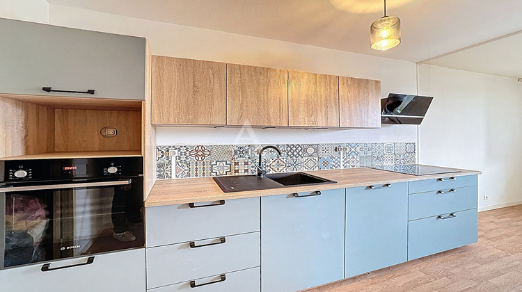 Ma-Cabane - Vente Appartement TRELAZE, 57 m²