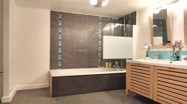 Ma-Cabane - Vente Appartement VAIRES-SUR-MARNE, 111 m²