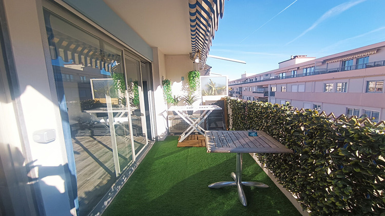 Ma-Cabane - Vente Appartement VALLAURIS, 46 m²