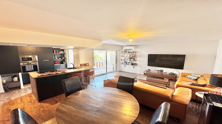 Ma-Cabane - Vente Appartement VALLAURIS, 72 m²