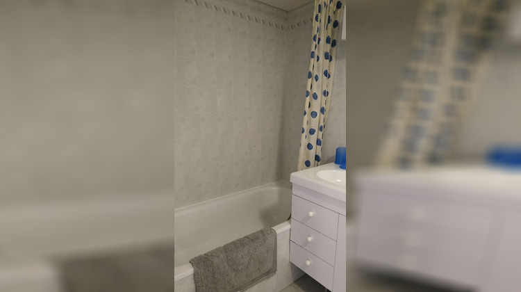 Ma-Cabane - Vente Appartement VALLAURIS, 40 m²