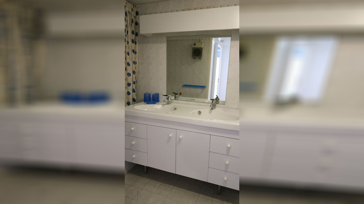 Ma-Cabane - Vente Appartement VALLAURIS, 40 m²