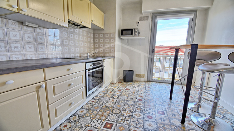 Ma-Cabane - Vente Appartement VALLAURIS, 50 m²