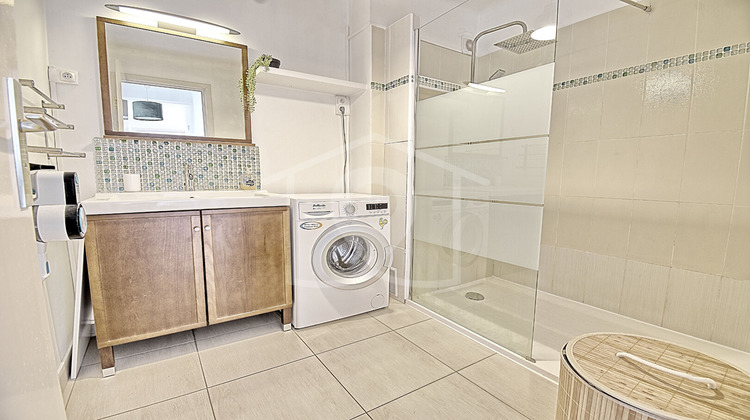 Ma-Cabane - Vente Appartement VALLAURIS, 50 m²
