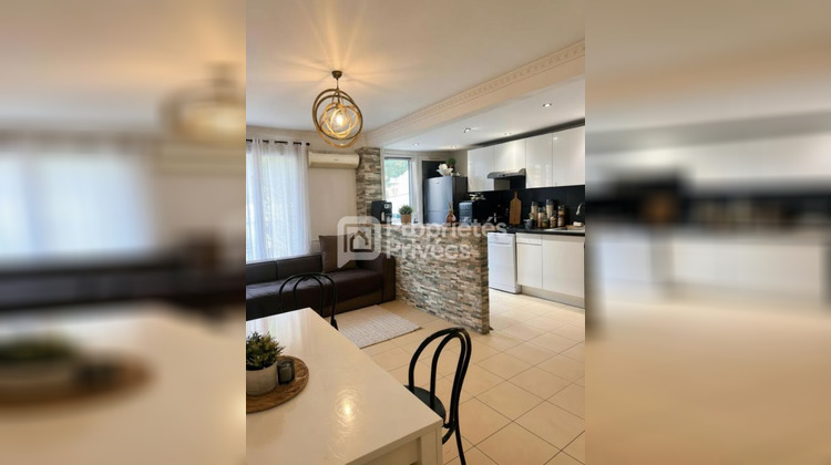 Ma-Cabane - Vente Appartement VALLAURIS, 56 m²