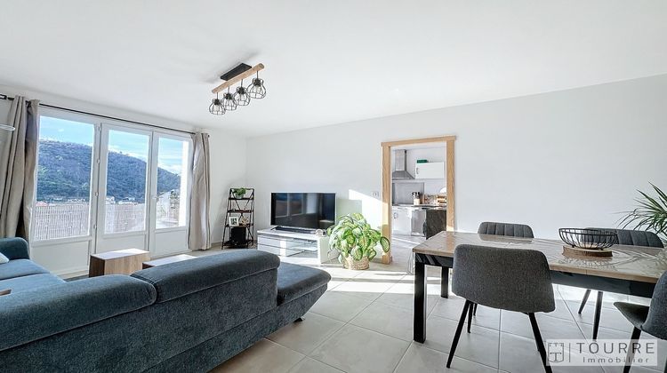 Ma-Cabane - Vente Appartement VALS LES BAINS, 80 m²