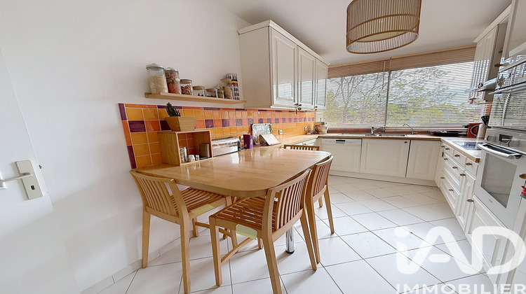 Ma-Cabane - Vente Appartement Vaucresson, 142 m²