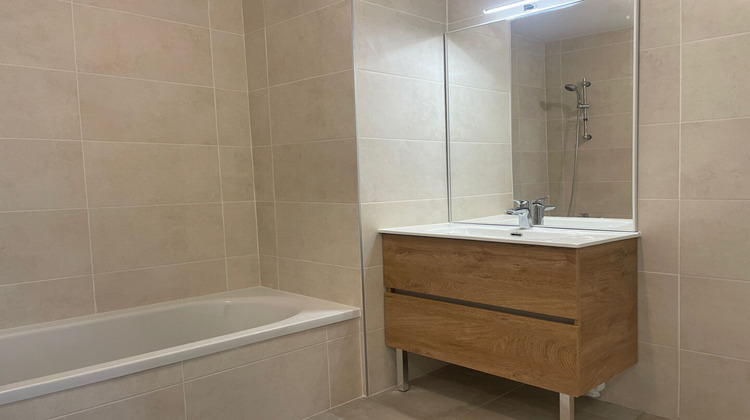 Ma-Cabane - Vente Appartement VAUGNERAY, 90 m²