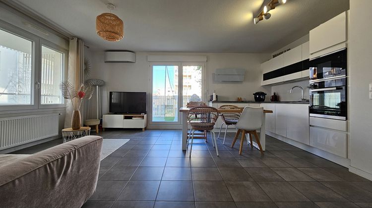 Ma-Cabane - Vente Appartement VAULX-EN-VELIN, 77 m²