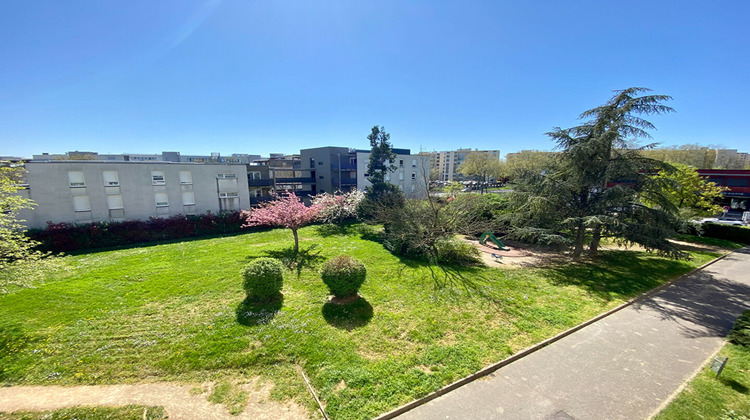 Ma-Cabane - Vente Appartement VAULX-EN-VELIN, 73 m²