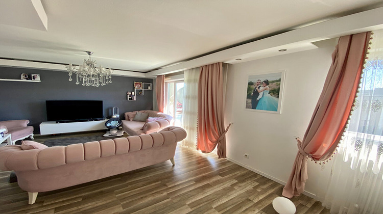 Ma-Cabane - Vente Appartement VAULX-EN-VELIN, 73 m²