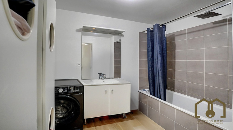 Ma-Cabane - Vente Appartement Vaulx-en-Velin, 61 m²