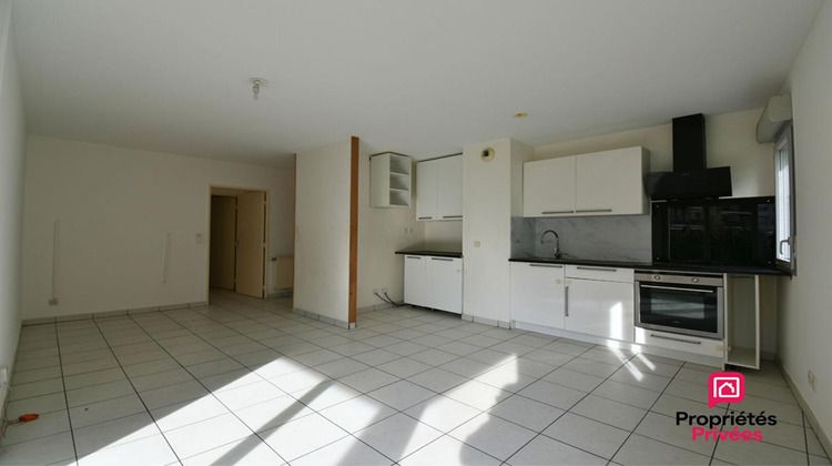 Ma-Cabane - Vente Appartement VAULX EN VELIN, 60 m²