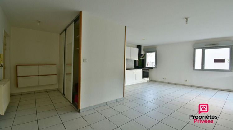 Ma-Cabane - Vente Appartement VAULX EN VELIN, 60 m²