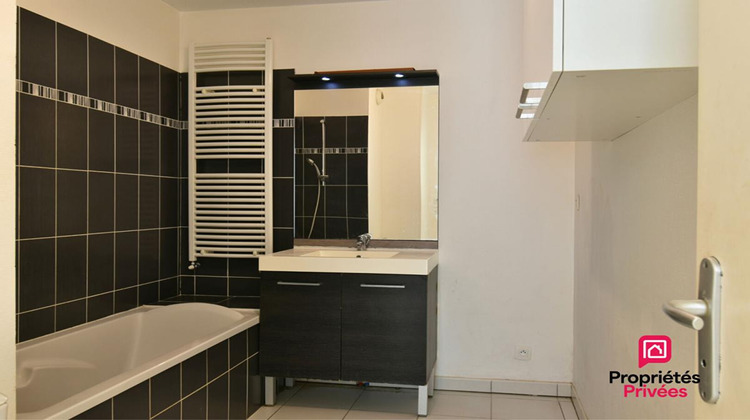 Ma-Cabane - Vente Appartement VAULX EN VELIN, 60 m²