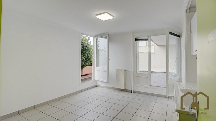 Ma-Cabane - Vente Appartement Vaulx-en-Velin, 77 m²