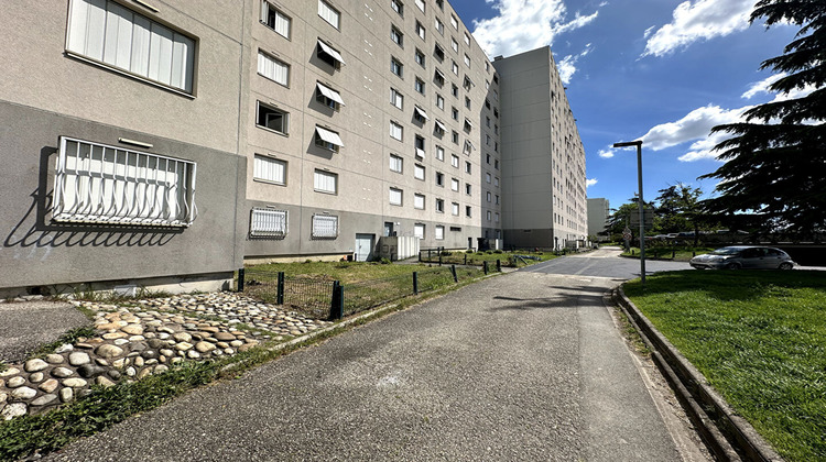 Ma-Cabane - Vente Appartement VAULX-EN-VELIN, 35 m²