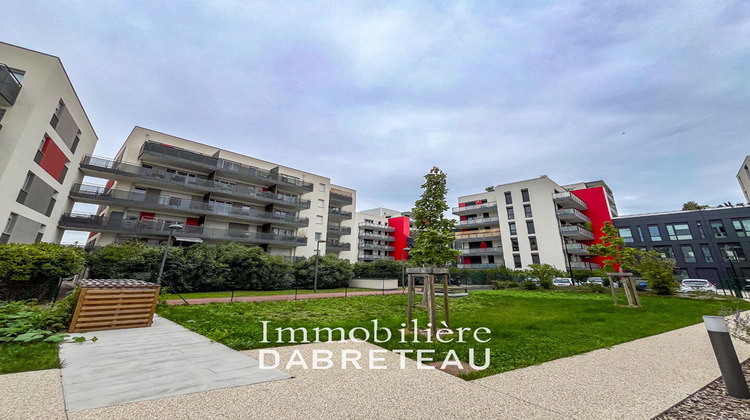 Ma-Cabane - Vente Appartement VAULX-EN-VELIN, 75 m²