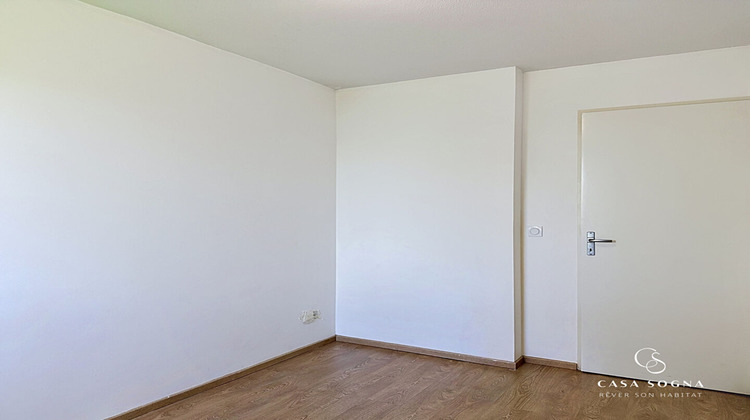Ma-Cabane - Vente Appartement VAULX-EN-VELIN, 59 m²