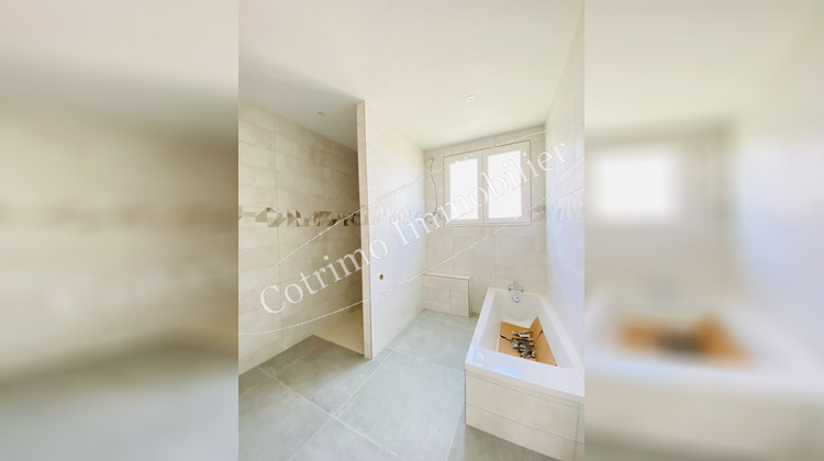 Ma-Cabane - Vente Appartement VAULX-EN-VELIN, 116 m²