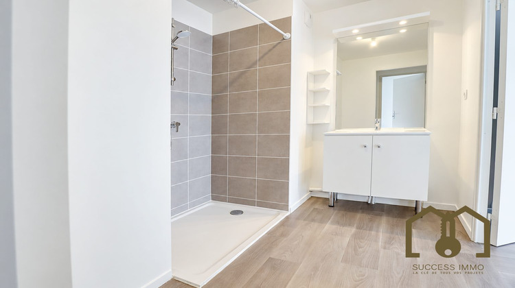 Ma-Cabane - Vente Appartement Vaulx-en-Velin, 40 m²