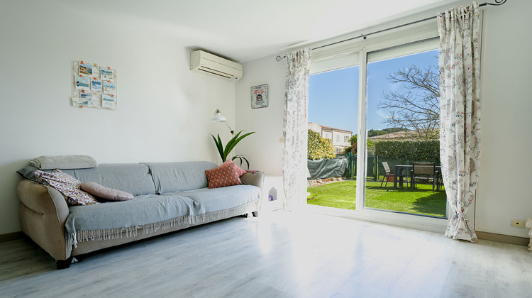 Ma-Cabane - Vente Appartement VELAUX, 65 m²