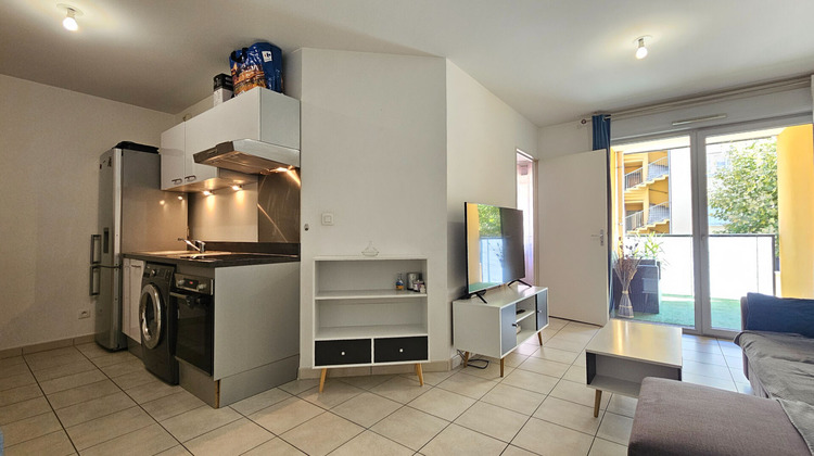 Ma-Cabane - Vente Appartement VENISSIEUX, 38 m²