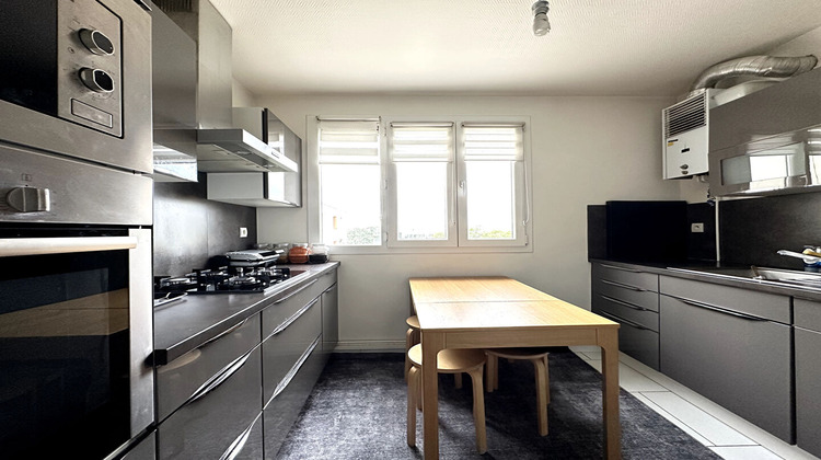 Ma-Cabane - Vente Appartement VENISSIEUX, 58 m²