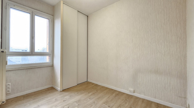 Ma-Cabane - Vente Appartement VENISSIEUX, 77 m²