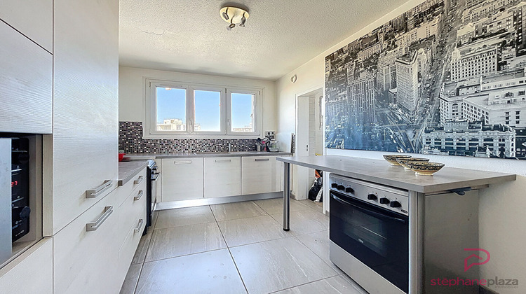 Ma-Cabane - Vente Appartement VENISSIEUX, 94 m²