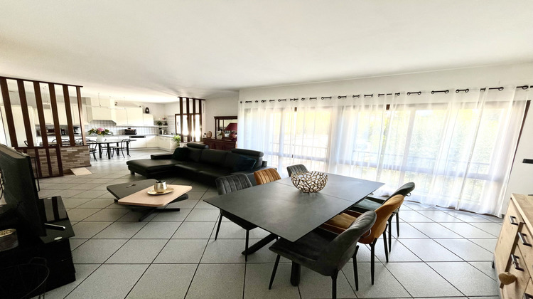 Ma-Cabane - Vente Appartement Vénissieux, 172 m²