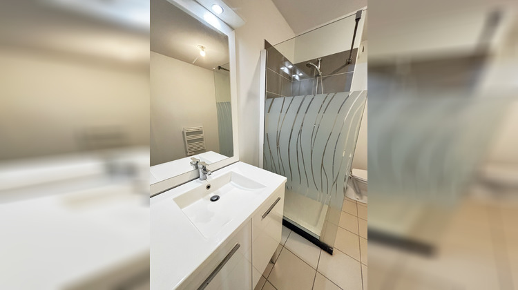 Ma-Cabane - Vente Appartement Vénissieux, 45 m²