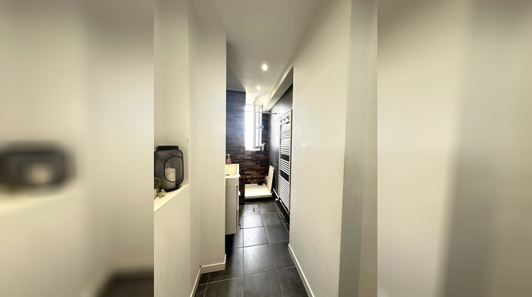 Ma-Cabane - Vente Appartement VENISSIEUX, 68 m²