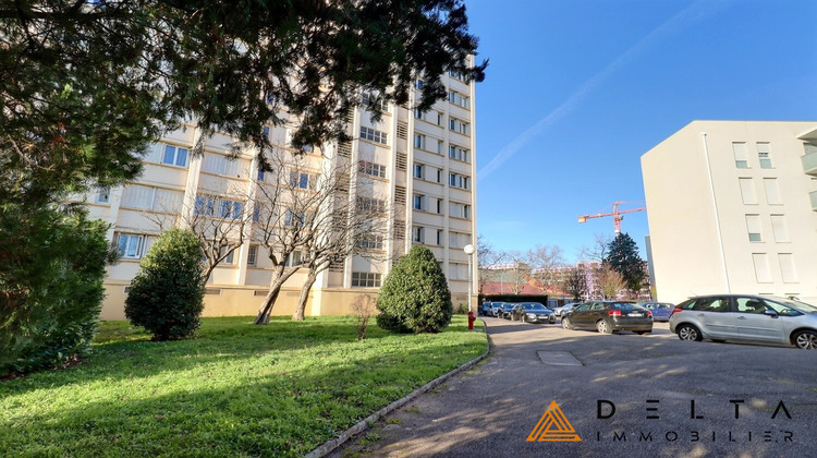 Ma-Cabane - Vente Appartement VENISSIEUX, 69 m²