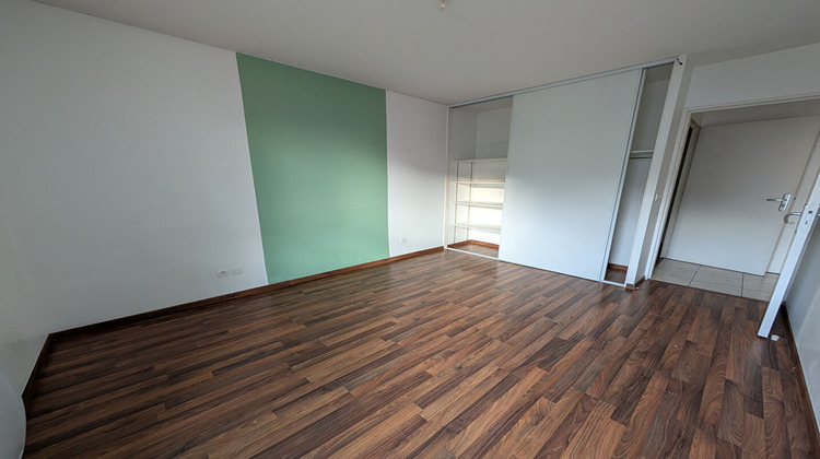 Ma-Cabane - Vente Appartement VENISSIEUX, 63 m²