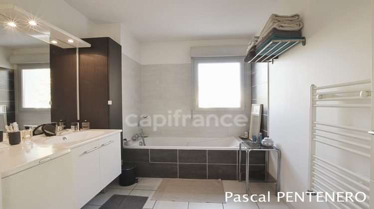 Ma-Cabane - Vente Appartement VENISSIEUX, 49 m²