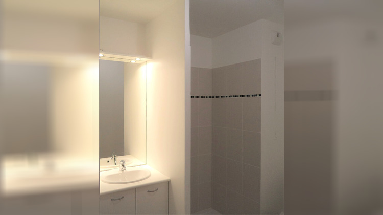 Ma-Cabane - Vente Appartement VENISSIEUX, 44 m²