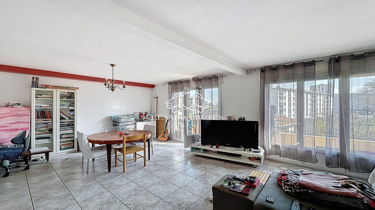 Ma-Cabane - Vente Appartement Vénissieux, 74 m²