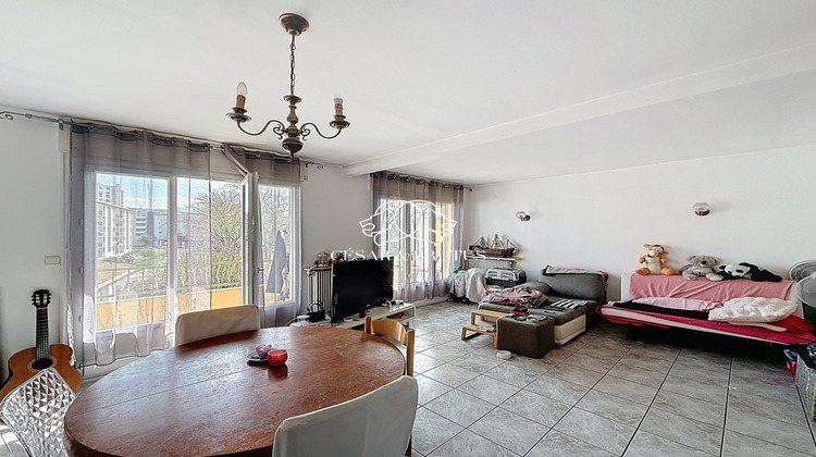 Ma-Cabane - Vente Appartement Vénissieux, 74 m²