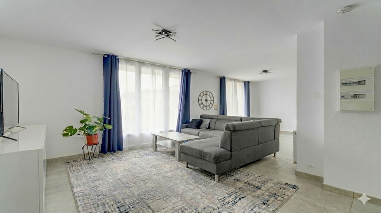 Ma-Cabane - Vente Appartement VENISSIEUX, 65 m²